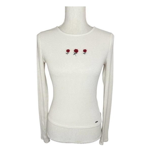 Hollister Tops - Hollister Cream Long Sleeve Fitted Top with Rose Embroidery Scoop Neck Size XS